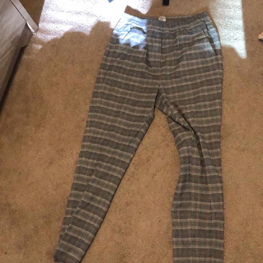 Never worn! Aritzia plaid pants!